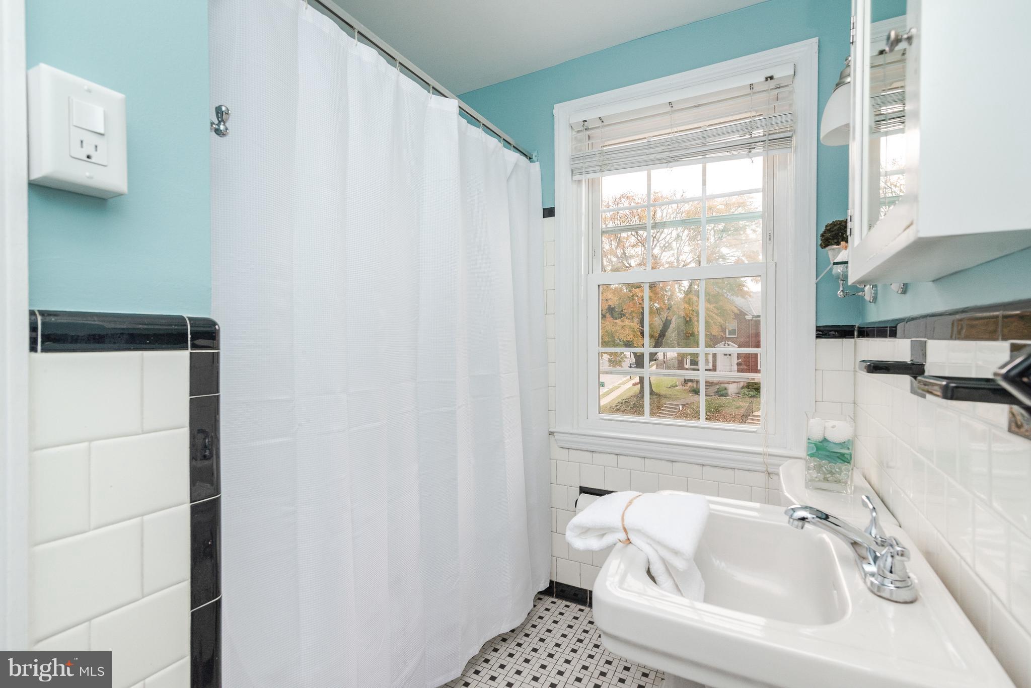 411 Lambeth Road Baltimore, MD 21228 - Photo 14 of 26 Updated bath