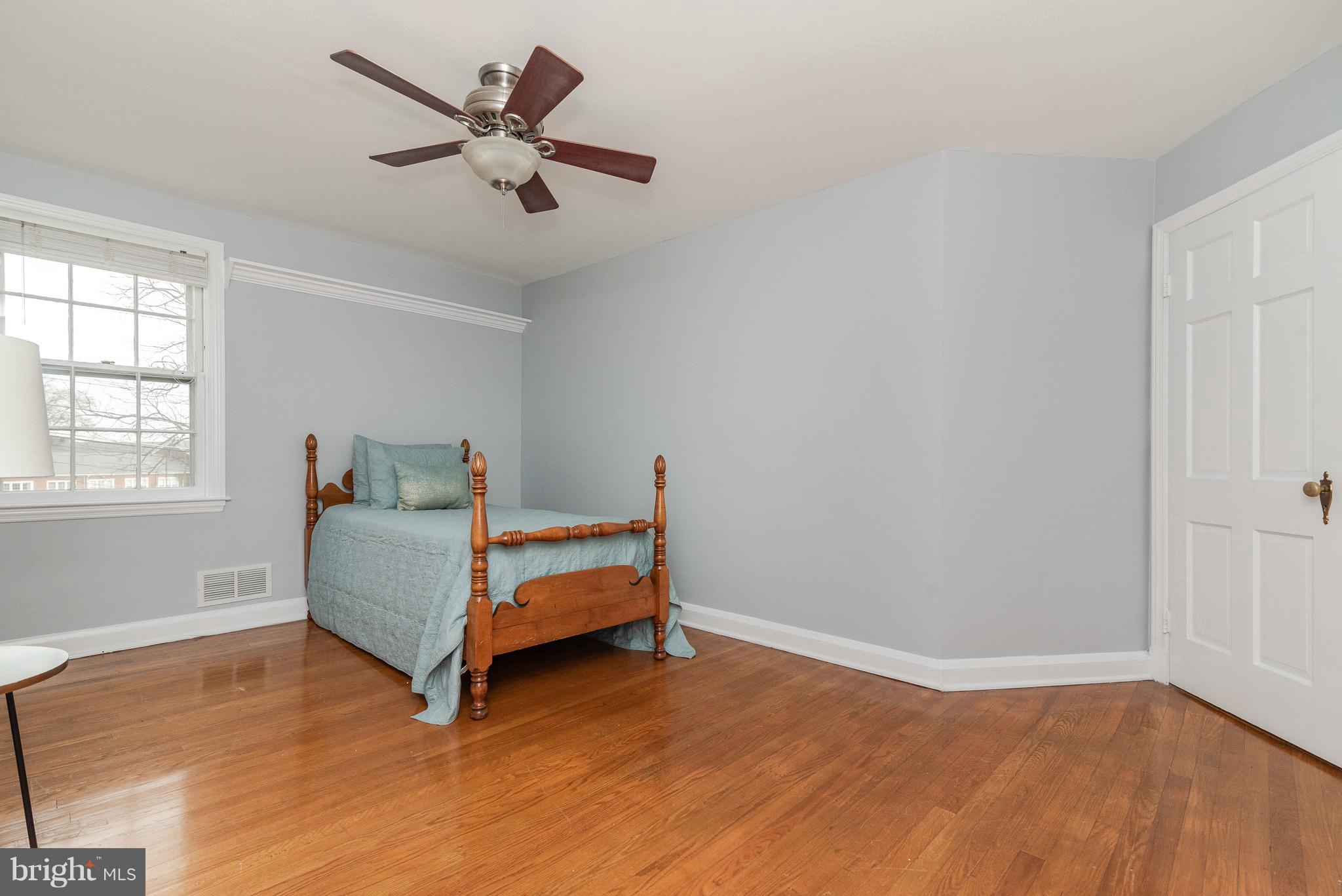 411 Lambeth Road Baltimore, MD 21228 - Photo 16 of 26 Second Bedroom