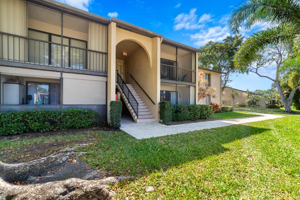 $274,000 | 702 Sunny Pine Way, Unit B1, Greenacres, FL 33415
