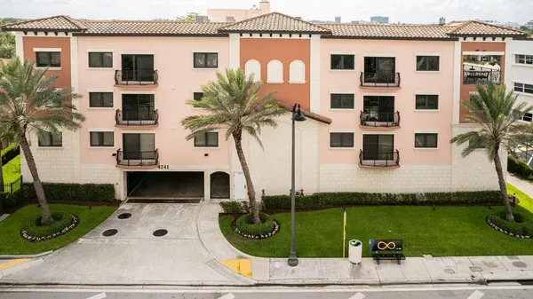 $4,500 | 4241 North Ocean Boulevard, Unit 101, Fort Lauderdale, FL 33308