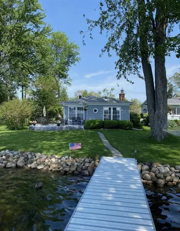 $629,900 | 9547 Crestline Drive, Pinckney, MI 48169