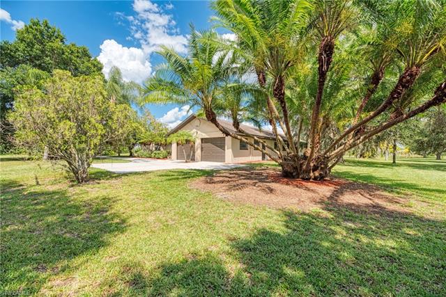 5251 Rustic Drive Punta Gorda, FL 33982 - Photo 3 of 35
