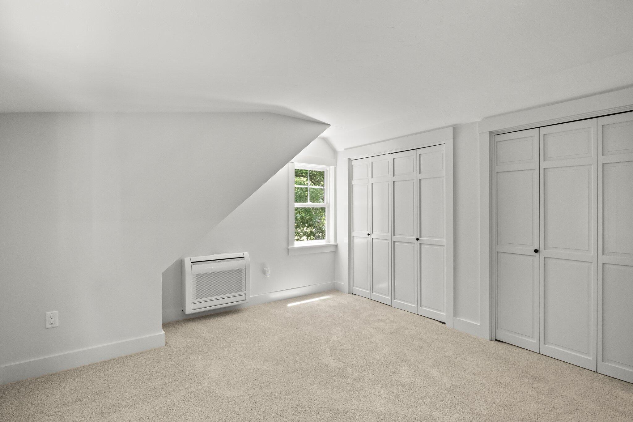 193 Northgate Road Chatham, MA 02633 - Photo 44 of 72 a view of an empty room with a window