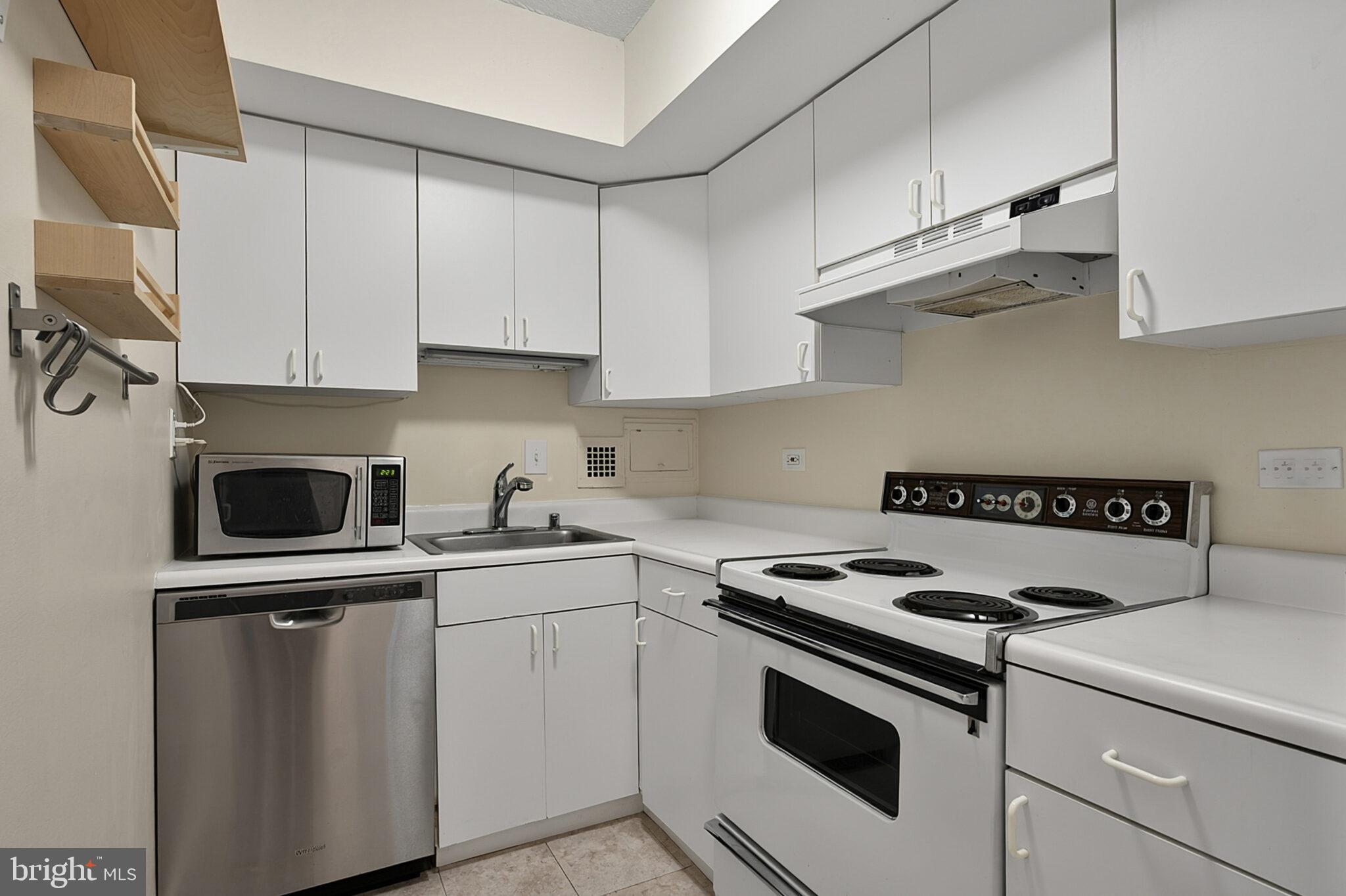 1301 Delaware Avenue Southwest, Unit 812 Washington, DC 20024 - Photo 22 of 89