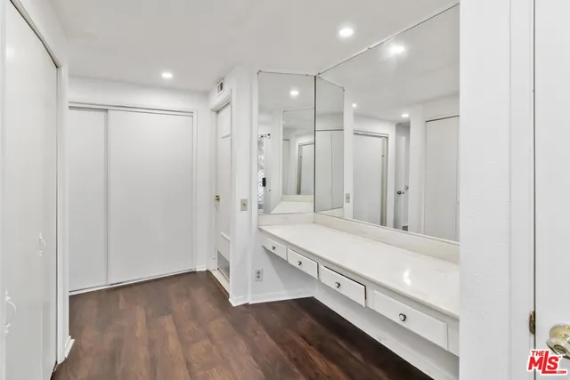 $1,410,000 | 975 Valley Vista Drive, Camarillo, CA 93010