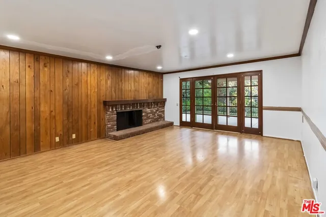 $1,410,000 | 975 Valley Vista Drive, Camarillo, CA 93010