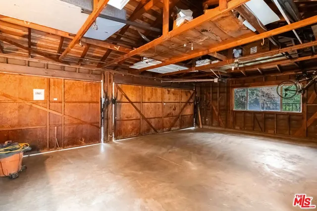 $1,410,000 | 975 Valley Vista Drive, Camarillo, CA 93010