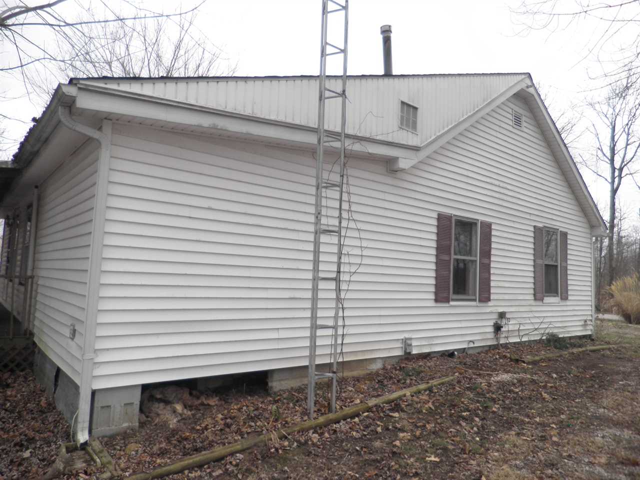 10136 Tunnelton Road Bedford, IN 47421 - Photo 3 of 13
