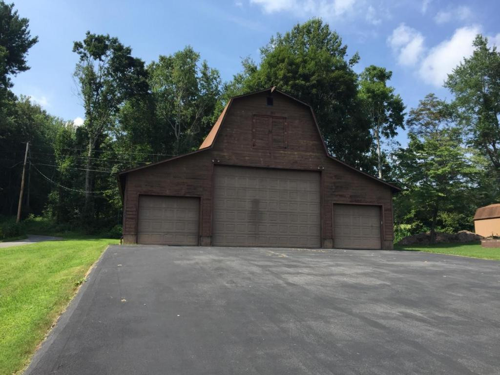 154 Clyde White Road Elizabethton, TN 37643 - Photo 6 of 18 6 car detached garage