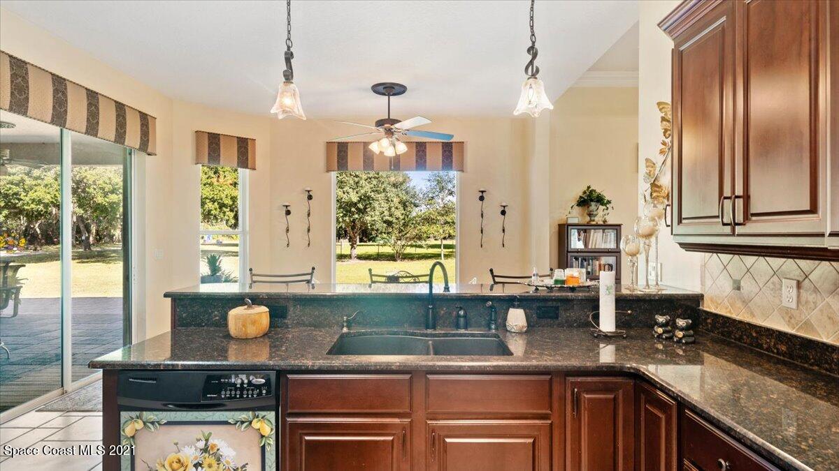 3712 Glenn Road Mims, FL 32754 - Photo 16 of 51 Kitchen (3)