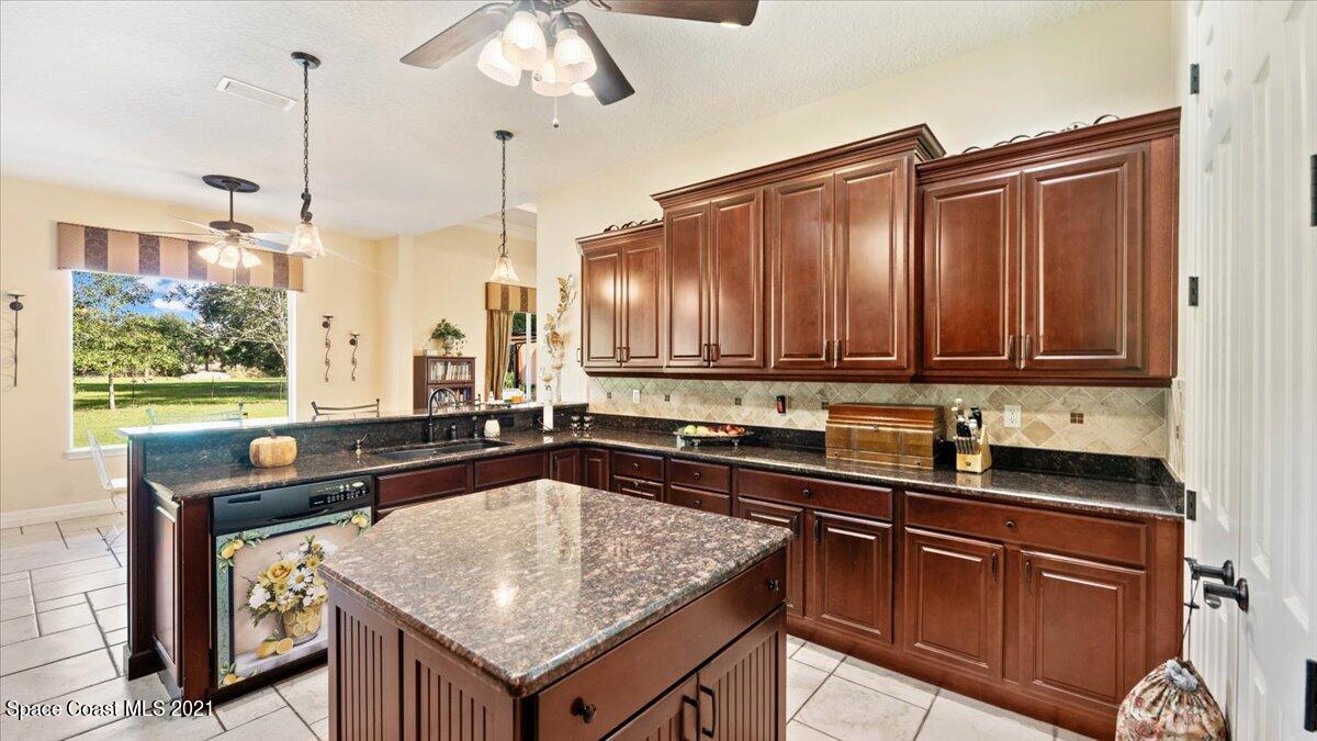 3712 Glenn Road Mims, FL 32754 - Photo 18 of 51 Kitchen (5)