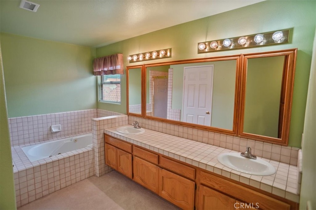 25559 Longfellow Place Stevenson Ranch, CA 91381 - Photo 17 of 30