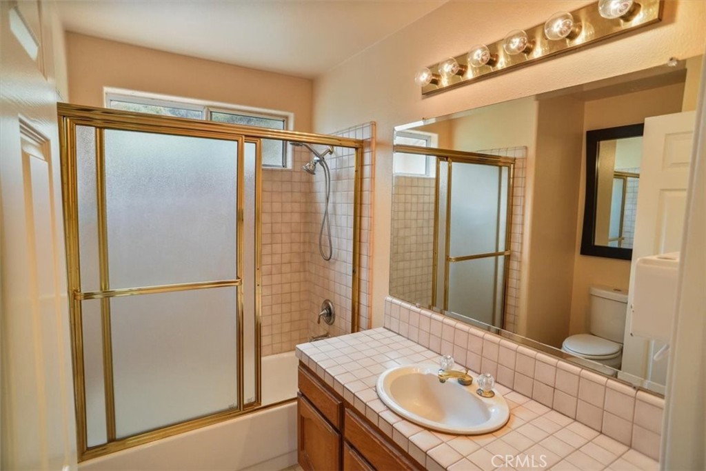 25559 Longfellow Place Stevenson Ranch, CA 91381 - Photo 21 of 30