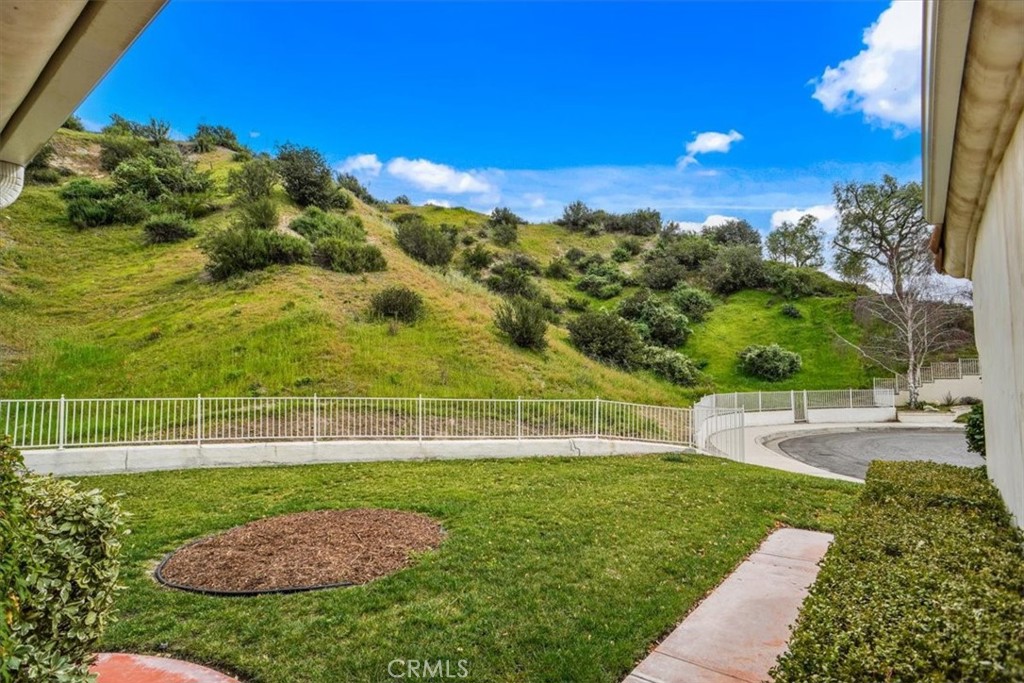 25559 Longfellow Place Stevenson Ranch, CA 91381 - Photo 27 of 30