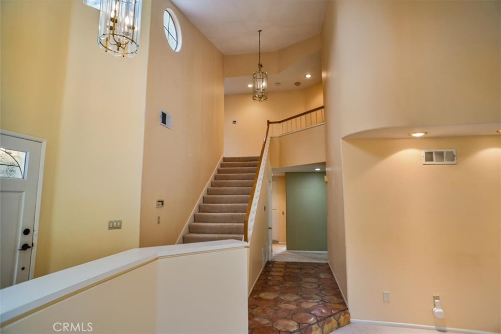 25559 Longfellow Place Stevenson Ranch, CA 91381 - Photo 5 of 30