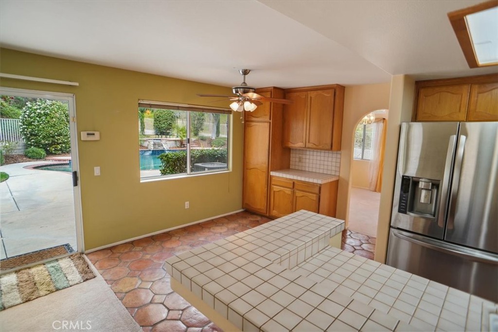 25559 Longfellow Place Stevenson Ranch, CA 91381 - Photo 9 of 30