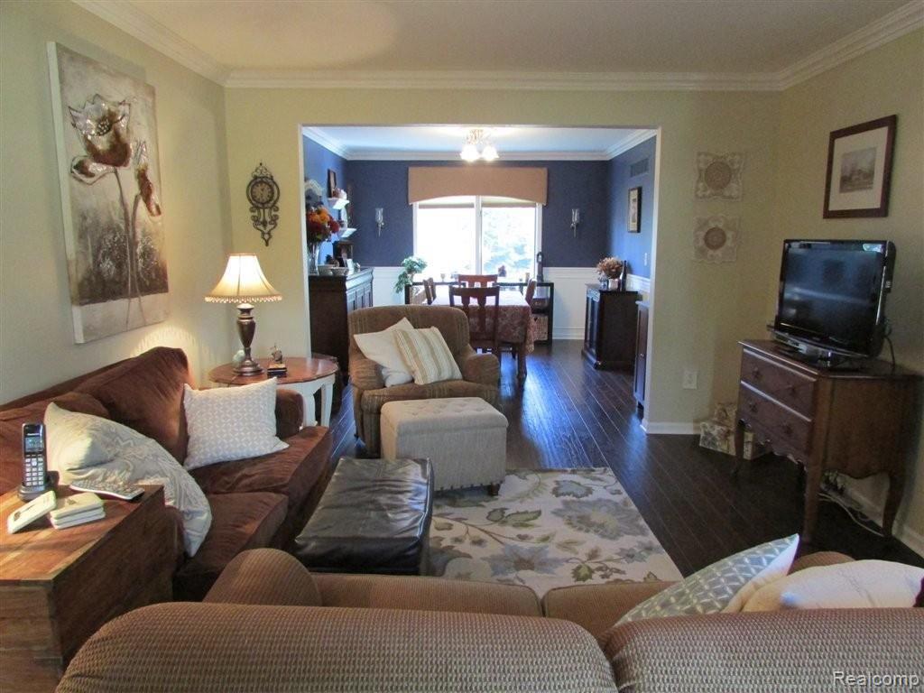 1027 Rochelle Park Drive Rochester, MI 48307 - Photo 13 of 31 LIVING - DINING.JPG
