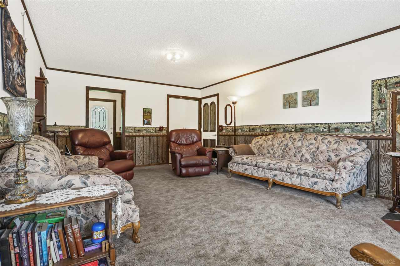 5981 Millington Road Millington, MI 48746 - Photo 13 of 69 50021040-12.JPG