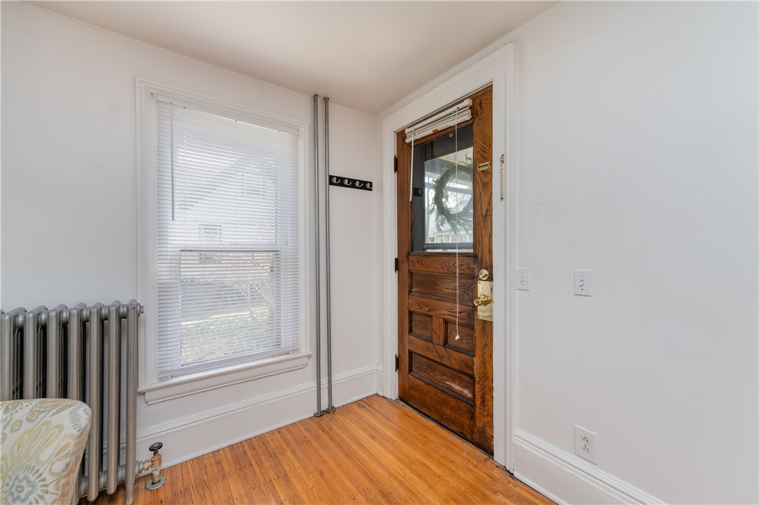54 Sanford Street Rochester, NY 14620 - Photo 3 of 27