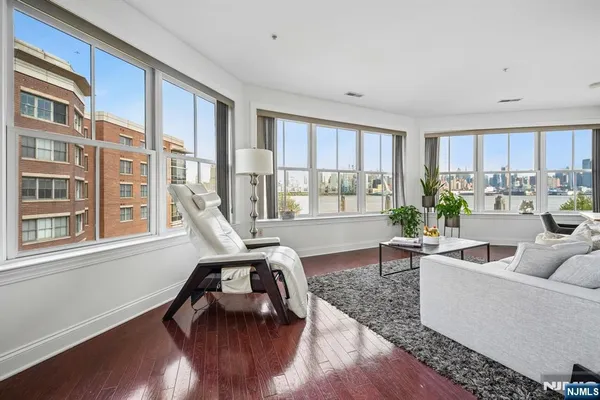 $5,800 | 22 Ave At Port Imperial, Unit 302, West New York, NJ 07093