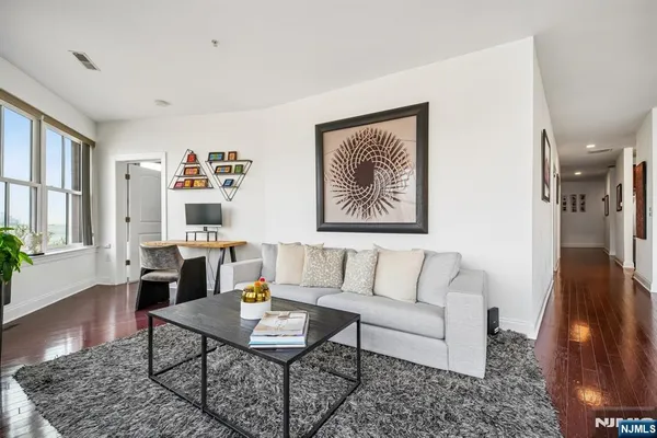 $5,800 | 22 Ave At Port Imperial, Unit 302, West New York, NJ 07093