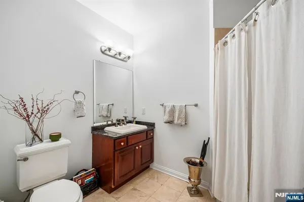 $5,800 | 22 Ave At Port Imperial, Unit 302, West New York, NJ 07093