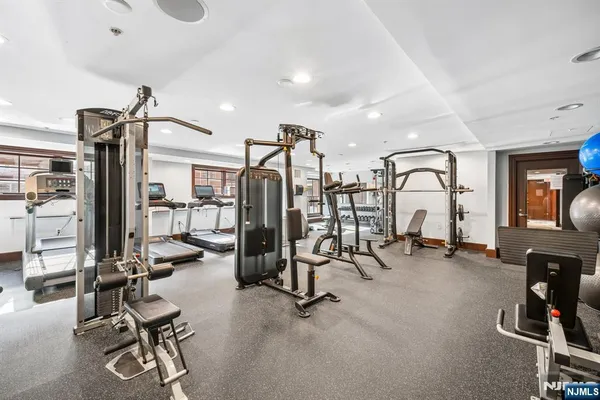 $5,800 | 22 Ave At Port Imperial, Unit 302, West New York, NJ 07093