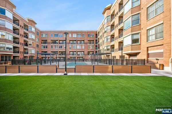 $5,800 | 22 Ave At Port Imperial, Unit 302, West New York, NJ 07093