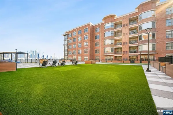 $5,800 | 22 Ave At Port Imperial, Unit 302, West New York, NJ 07093