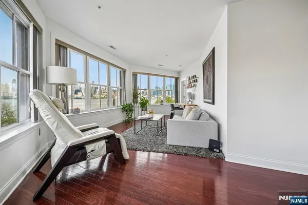 $5,800 | 22 Ave At Port Imperial, Unit 302, West New York, NJ 07093