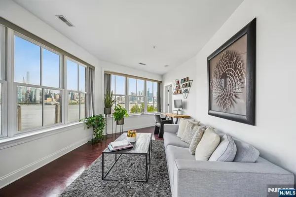 $5,800 | 22 Ave At Port Imperial, Unit 302, West New York, NJ 07093