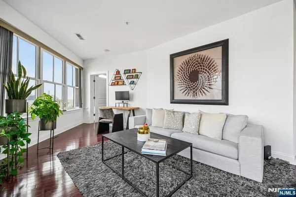 $5,800 | 22 Ave At Port Imperial, Unit 302, West New York, NJ 07093