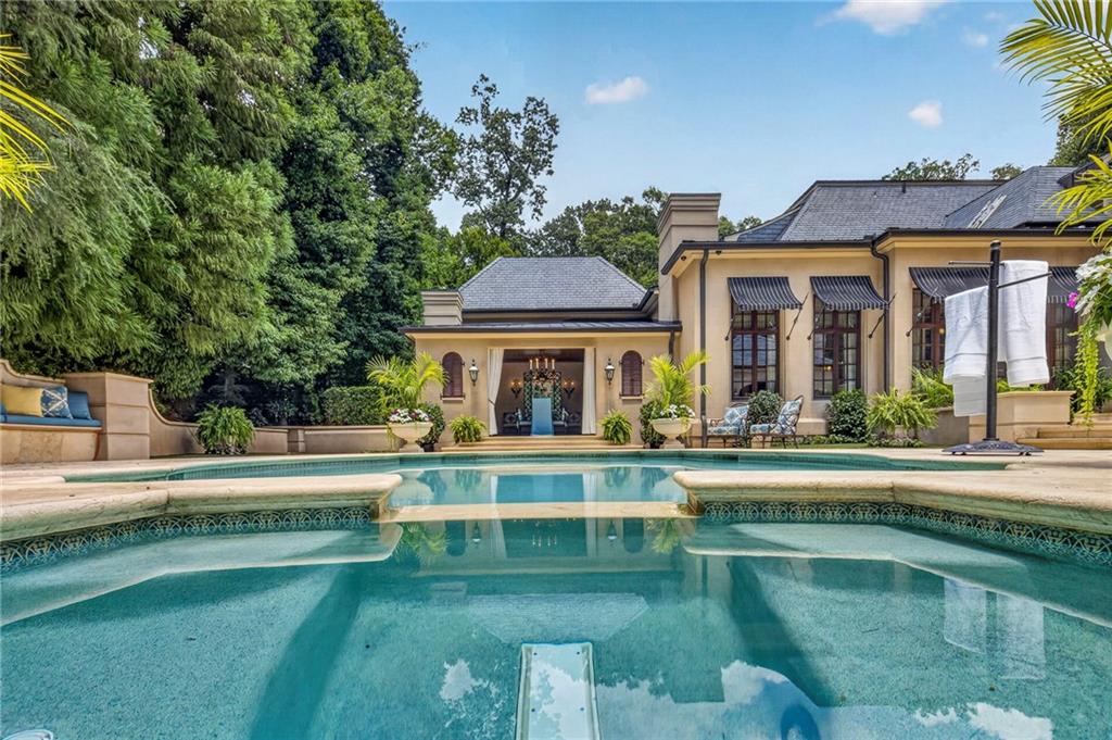 675 West Paces Ferry Road Northwest, Unit 14 Atlanta, GA 30327 - Photo 2 of 40 Gallery Image 2