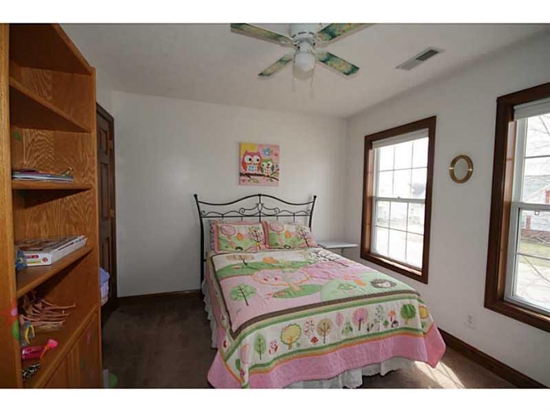 6095 East Meadow Ridge Road Columbus, IN 47203 - Photo 14 of 17 Gallery Image 14