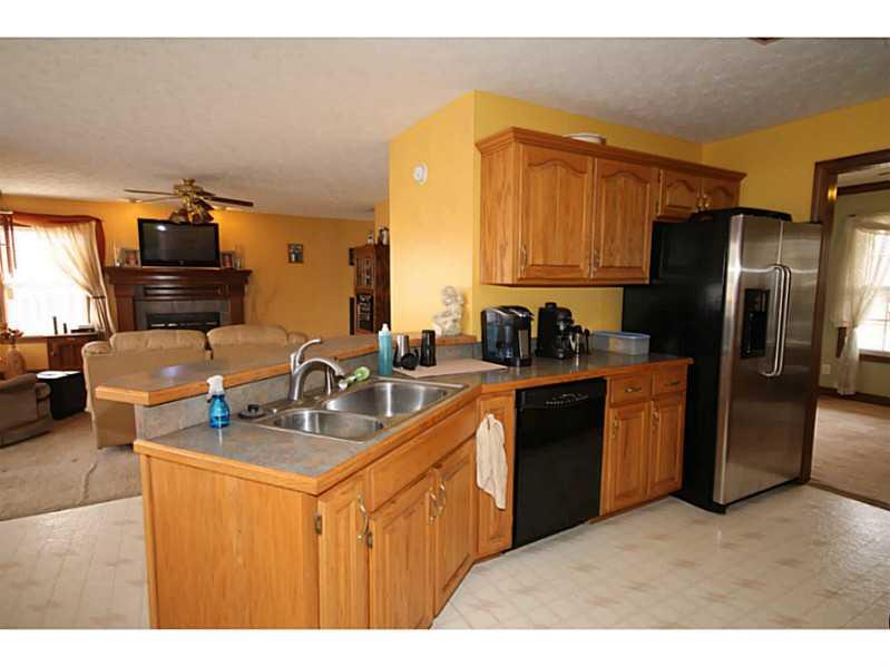 6095 East Meadow Ridge Road Columbus, IN 47203 - Photo 8 of 17 Gallery Image 8