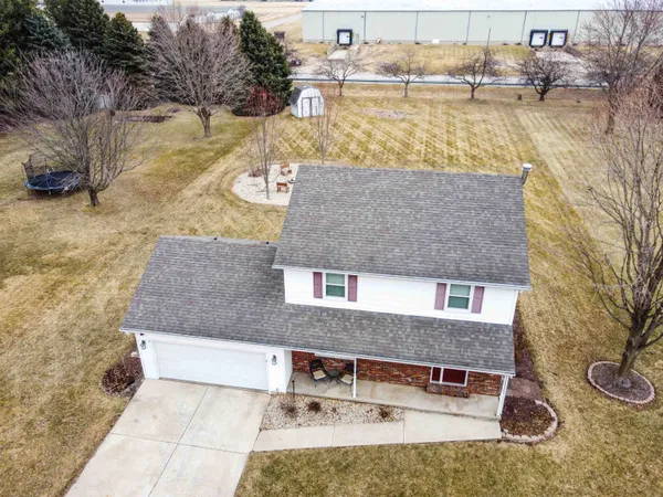 $267,900 | 102 Windward Lane, Rochelle, IL 61068