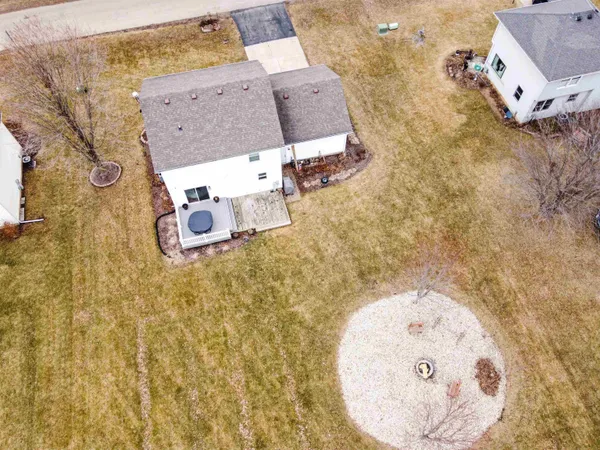 $267,900 | 102 Windward Lane, Rochelle, IL 61068