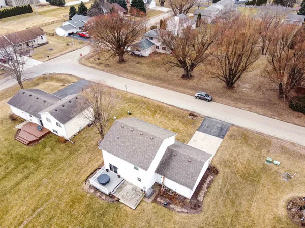 $267,900 | 102 Windward Lane, Rochelle, IL 61068