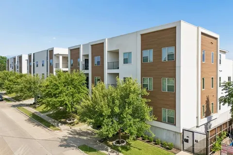 $450,000 | 5710 McCommas Boulevard, Unit 101, Dallas, TX 75206