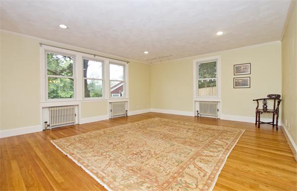 105 Richfield Road Arlington, MA 02474 - Photo 6 of 19 Gallery Image 6