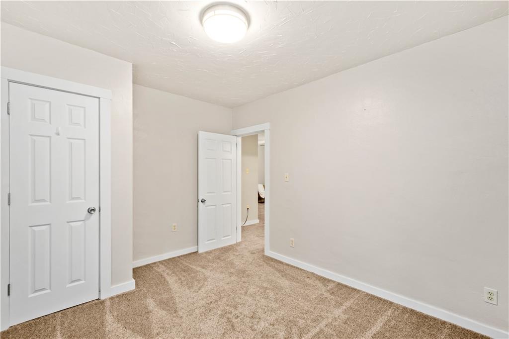955 Boyce Road Bridgeville, PA 15017 - Photo 13 of 22