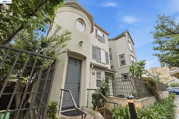 $1,199,000 | 6005 Hillbrook Place, Dublin, CA 94568
