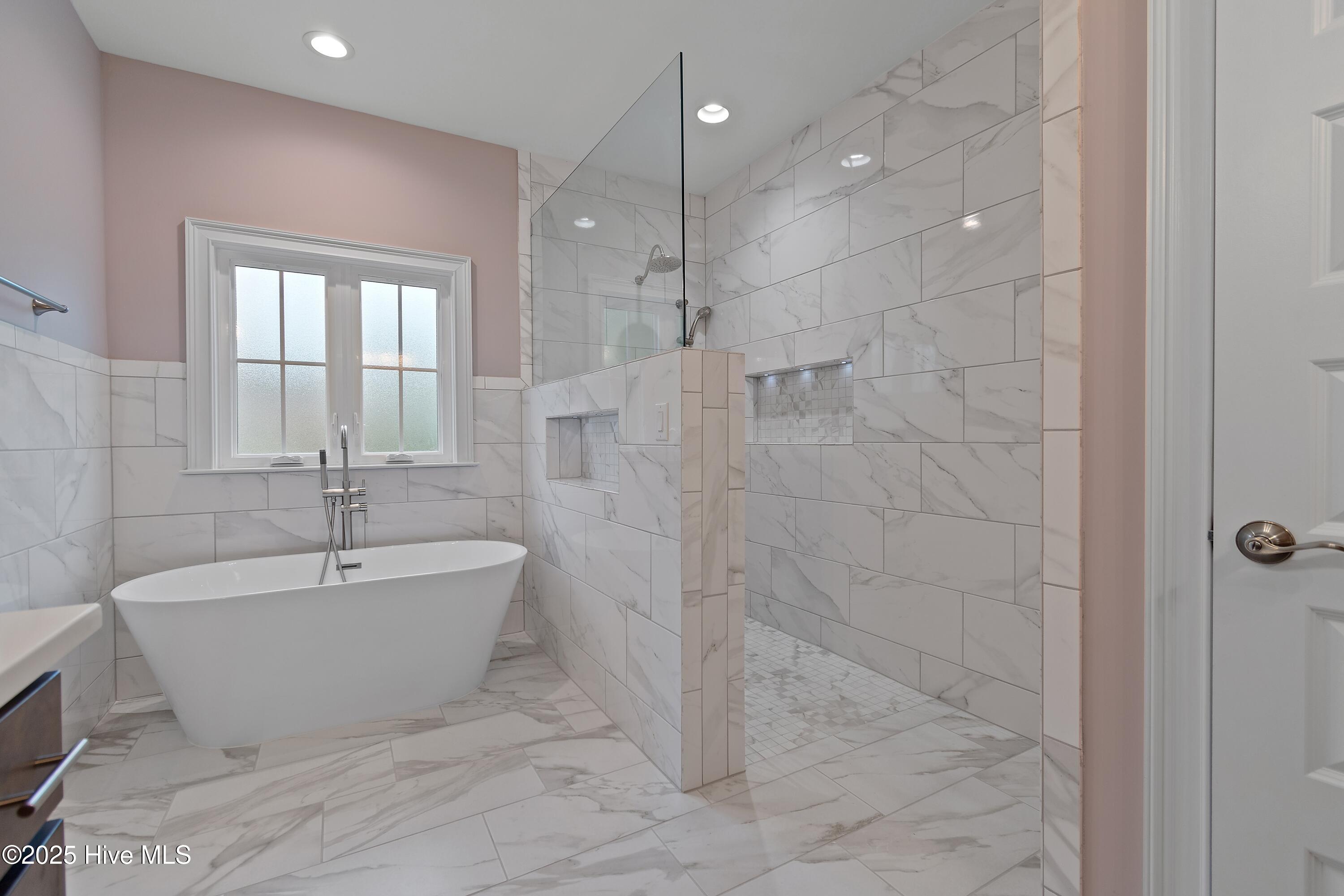 190 Rice Mill Circle Sunset Beach, NC 28468 - Photo 18 of 55 Primary bathroom