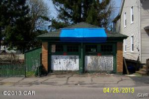 601 North Locust Street Hazleton, PA 18201 - Photo 14 of 22 601LocustGarage2