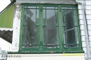 601 North Locust Street Hazleton, PA 18201 - Photo 20 of 22 601LocustPorchWindow