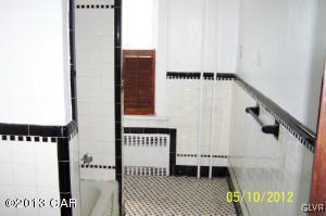 601 North Locust Street Hazleton, PA 18201 - Photo 3 of 22 601LocustBath1Cjpg
