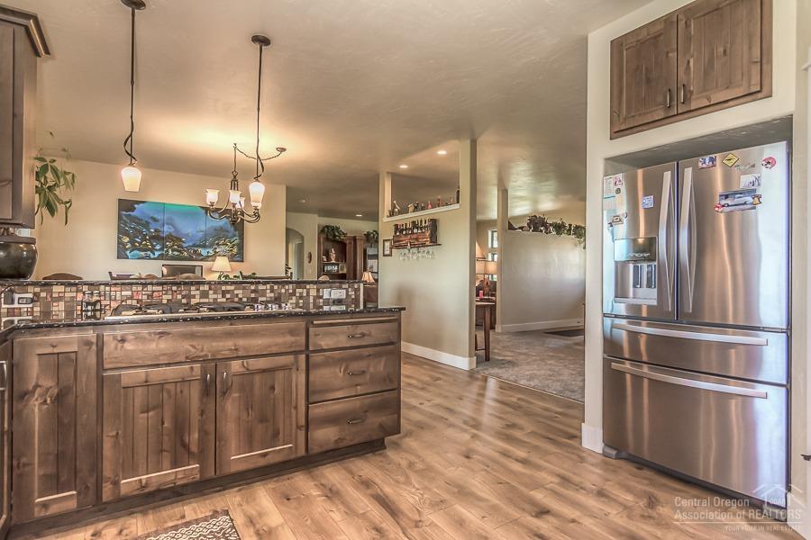 6858 Northeast Juniper Ridge Road Redmond, OR 97756 - Photo 9 of 25 Additional Photo