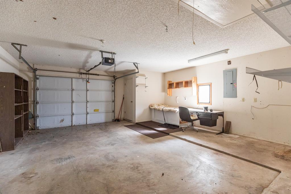 749 Cedar Street Buffalo Gap, TX 79508 - Photo 30 of 30 a view of a garage room