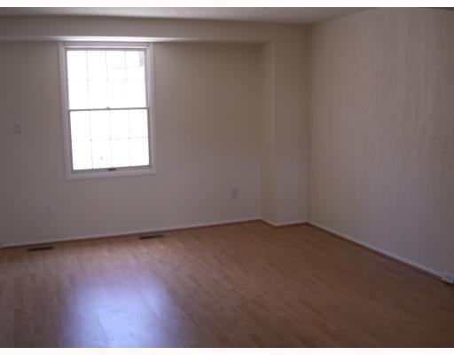 274 Quail Run Road Venetia, PA 15367 - Photo 2 of 8 Living Room.