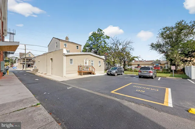 $1,400 | 189-191 Broadway, Westville, NJ 08093